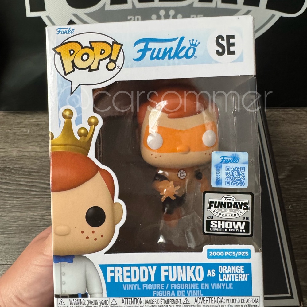 Funko Fundays Show Special Edition
Freddy Funko as Orange Lantern 1/2000